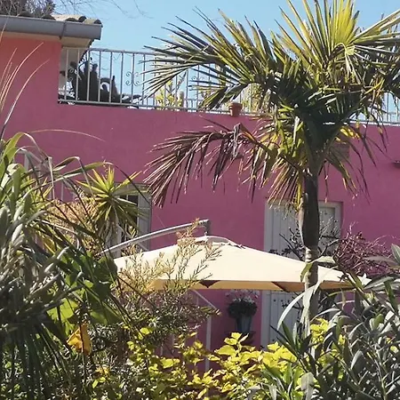 Costa Tropical Oasis Apartment